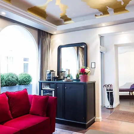 New Republique - Ex Albert's Otel