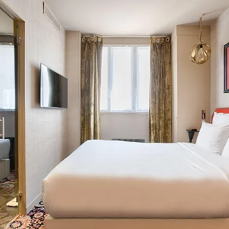 New Republique - Ex Albert's Otel Paris