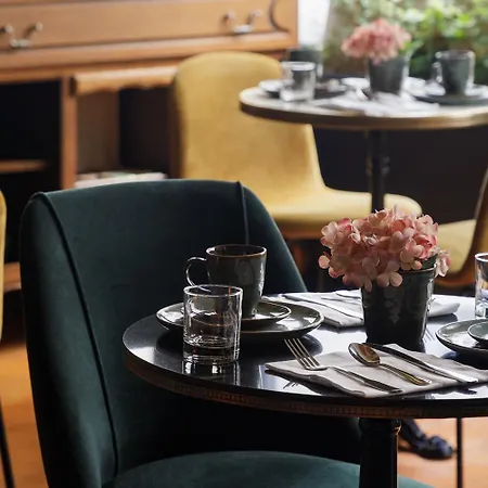 New Republique - Ex Albert's Hotel 4*