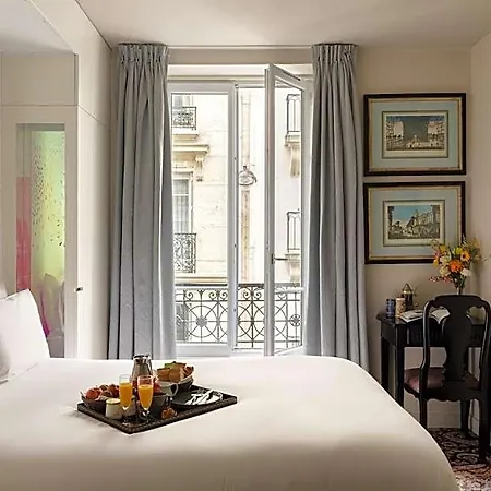 New Republique - Ex Albert's 4*