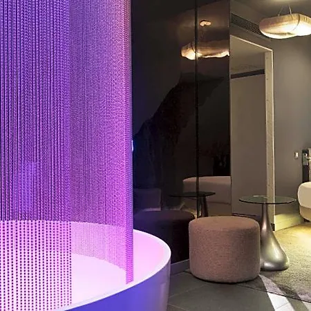 New Republique - Ex Albert's Paris