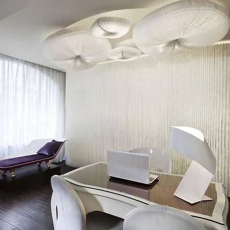 New Republique - Ex Albert's Hotel 4*