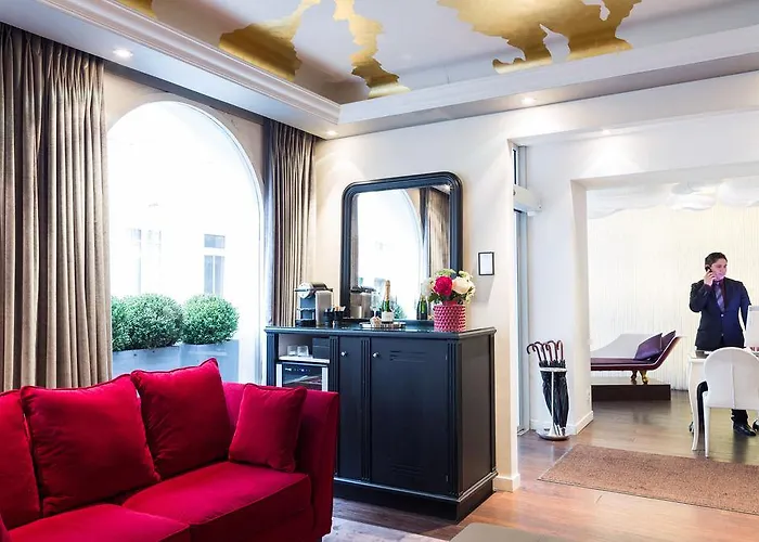 New Republique - Ex Albert's Otel