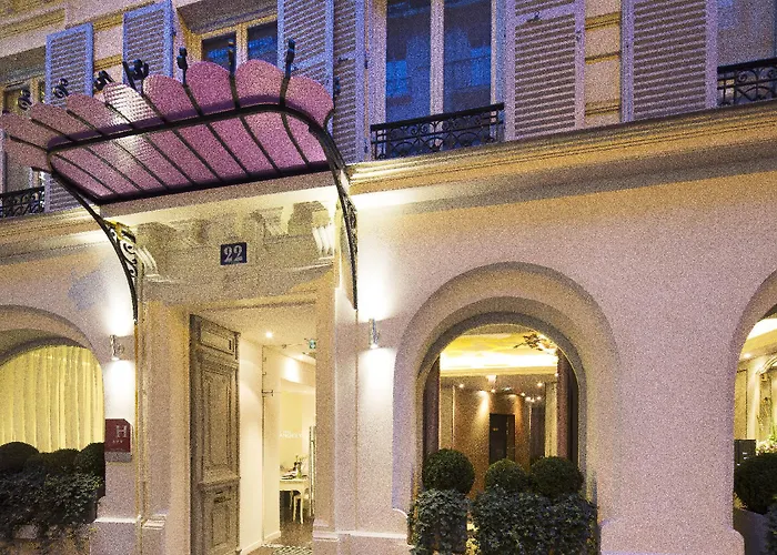 New Republique - Ex Albert's 4*