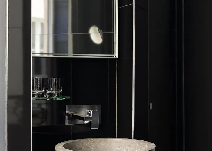 New Republique - Ex Albert's ホテル 4*