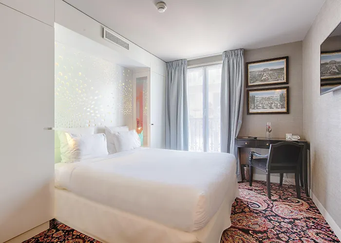 New Republique - Ex Albert's パリ