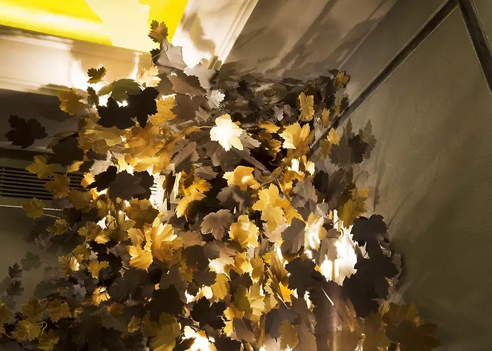 New Republique - Ex Albert's 4*