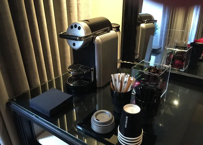 New Republique - Ex Albert's