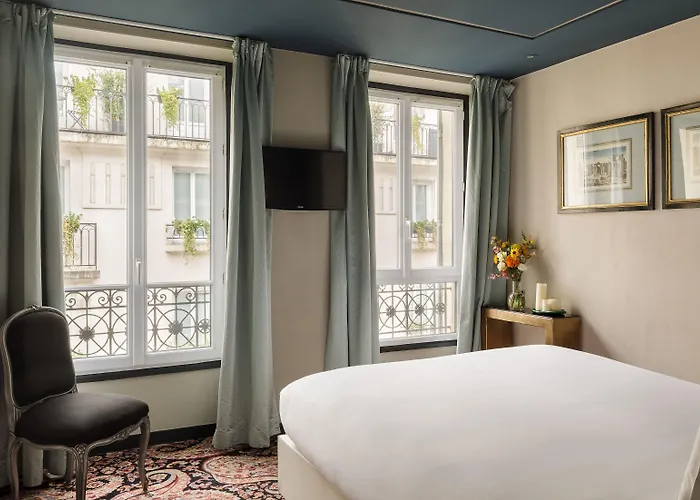 New Republique - Ex Albert's パリ