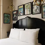 New Republique - Ex Albert's Hotel