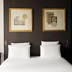 New Republique - Ex Albert's Hotel 4*