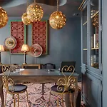 New Republique - Ex Albert's Hotel Parijs