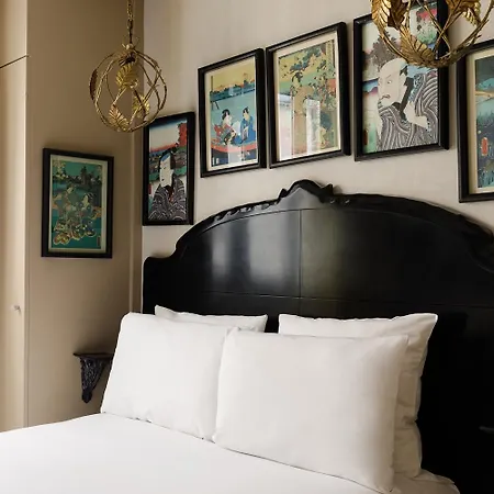 New Republique - Ex Albert's Hotel