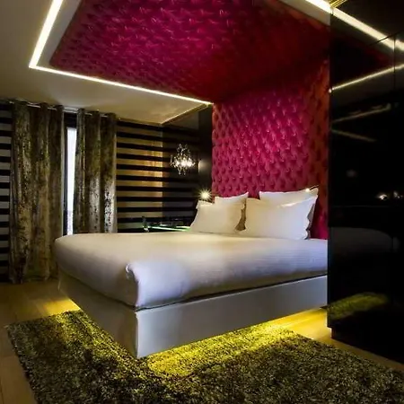 New Republique - Ex Albert's 4*